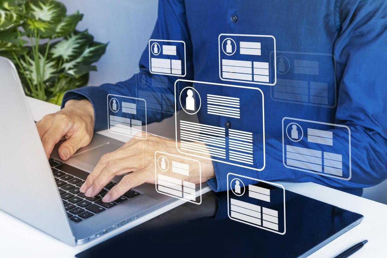Explainable hiring reports